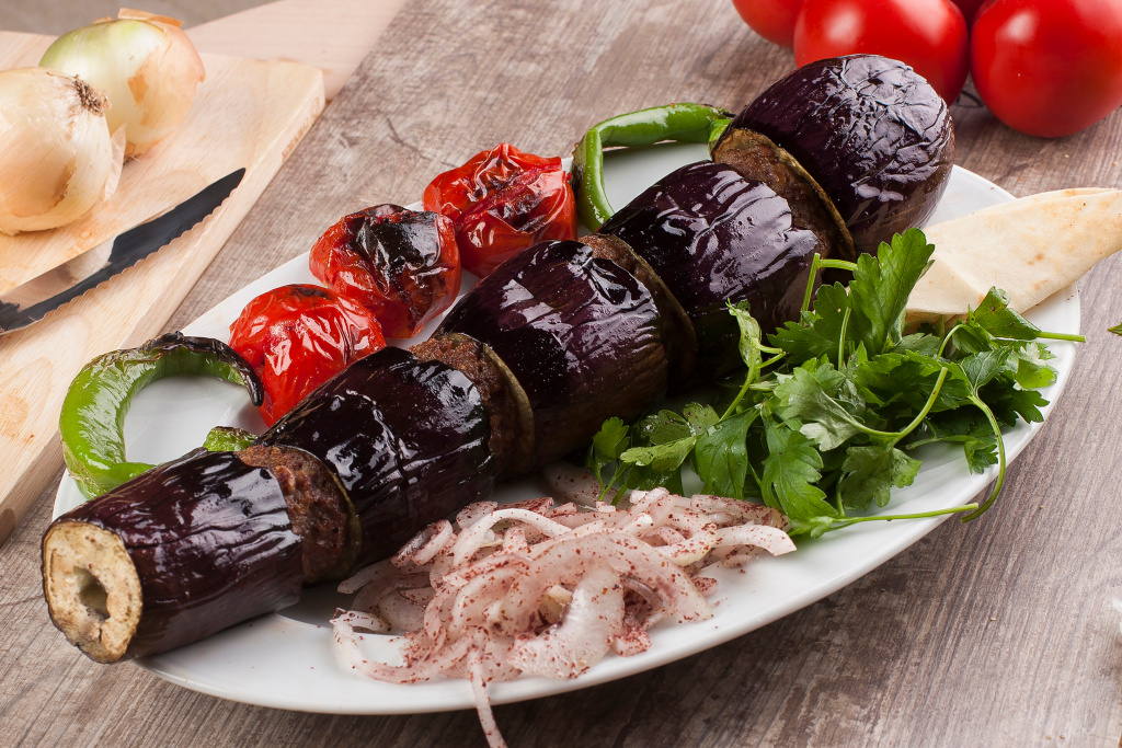 Mangalda Patlıcan Kebabı Sosy