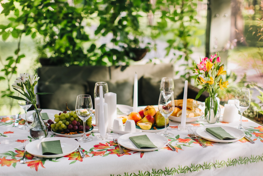 İlkbahar-Yaz Yemek Masası Dekorasyonu ve Sofra Mumları